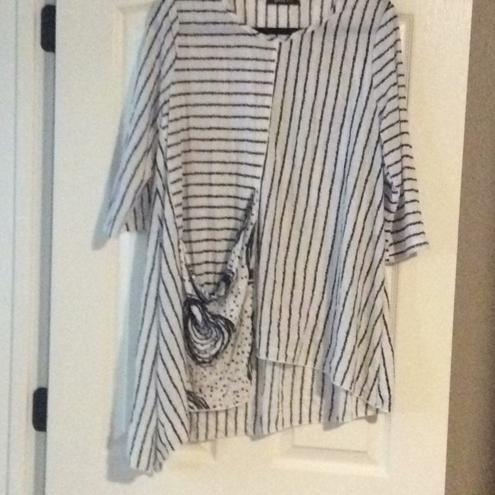 Yushi Asymmetrical crinkle fabric tunic